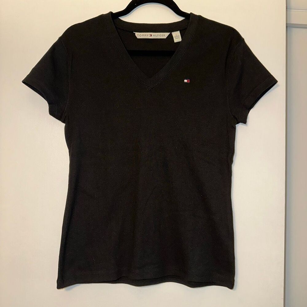 Tommy Hilfiger Women’s Large Basic Black Short Sleeve V Neck Logo Tee NWT